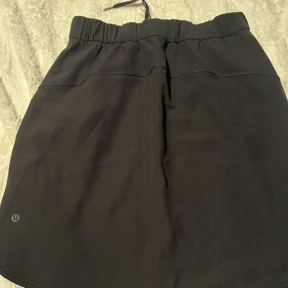 Lululemon On the Fly Skirt 21" Size 10 - Picture 3 of 3